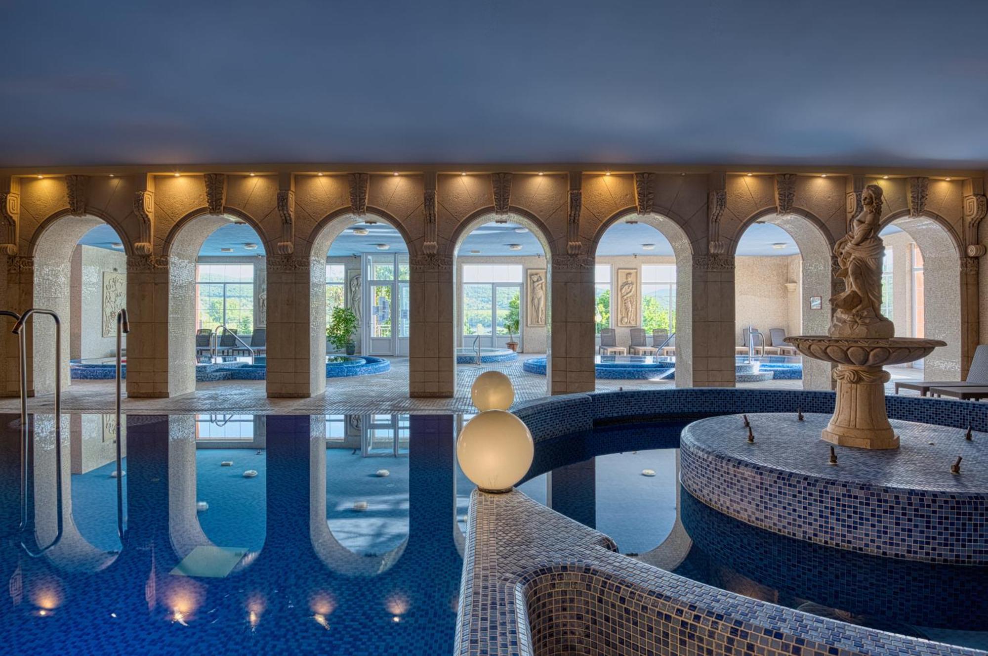 Hotel Bellevue Ostrzyhom Zewnętrze zdjęcie