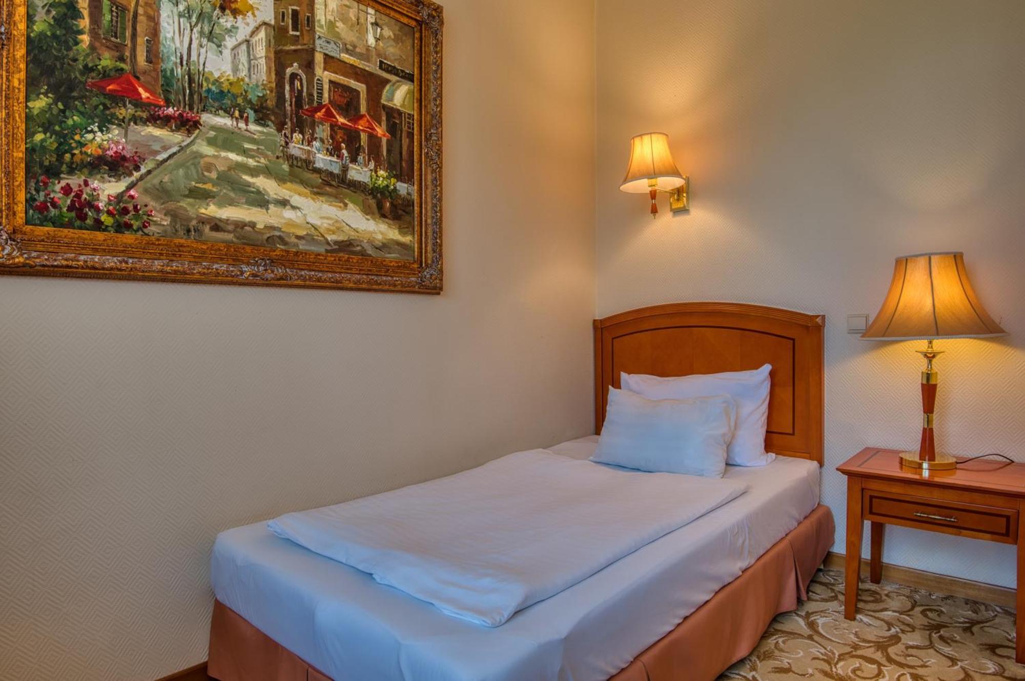Hotel Bellevue Ostrzyhom Pokój zdjęcie