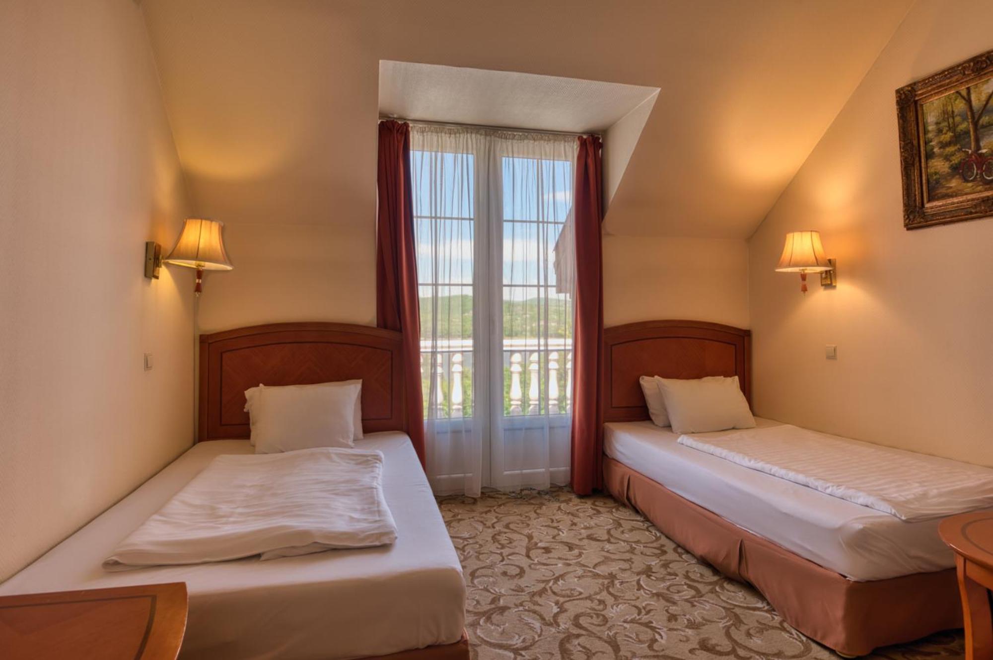 Hotel Bellevue Ostrzyhom Zewnętrze zdjęcie