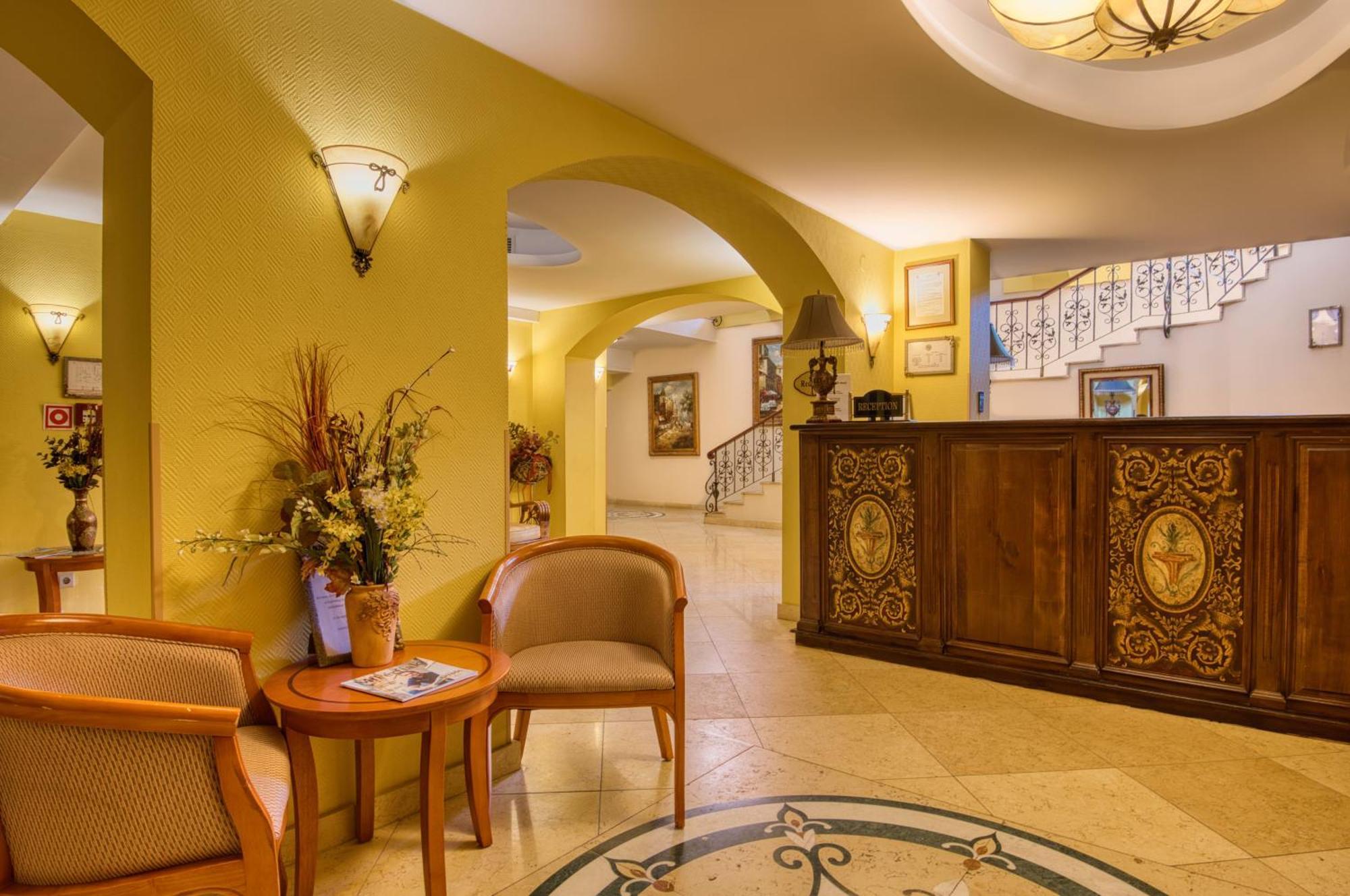 Hotel Bellevue Ostrzyhom Zewnętrze zdjęcie