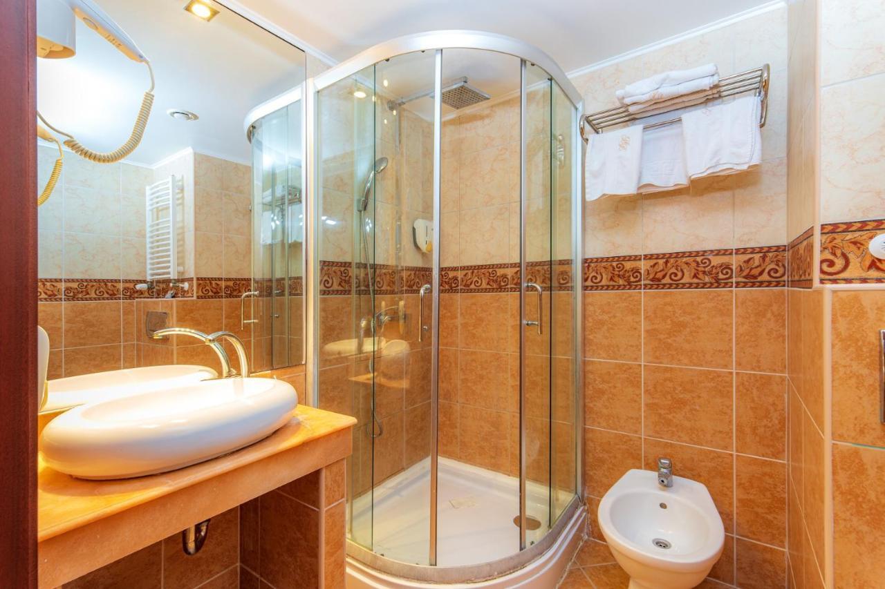 Hotel Bellevue Ostrzyhom Zewnętrze zdjęcie